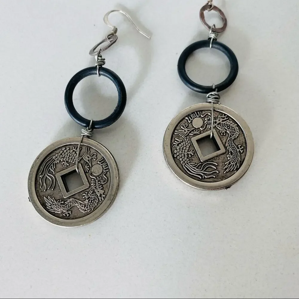 NORDSTROM VINTAGE Silver Medallion Circle Black Layered Drop Earrings Jewelry